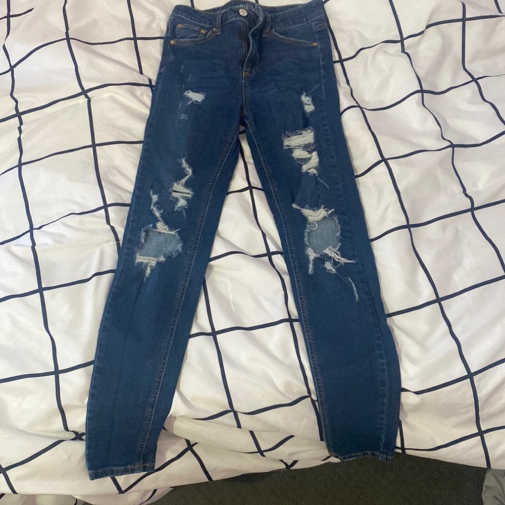 These jeans are from wild fable and are a woman’s 00